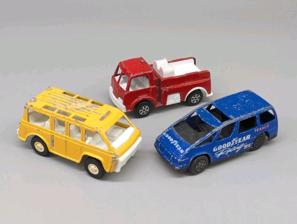 Tootsietoy Aerovan Goodyear Racing Car + Firetruck + Yellow Bus Vintage Lot